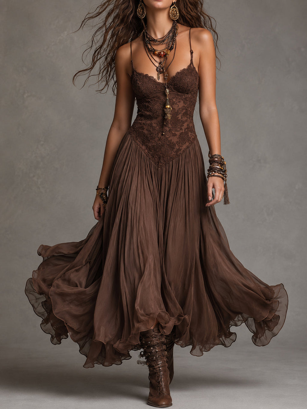 Ofelia | Abito lungo in chiffon e pizzo marrone dal fascino romantico boho